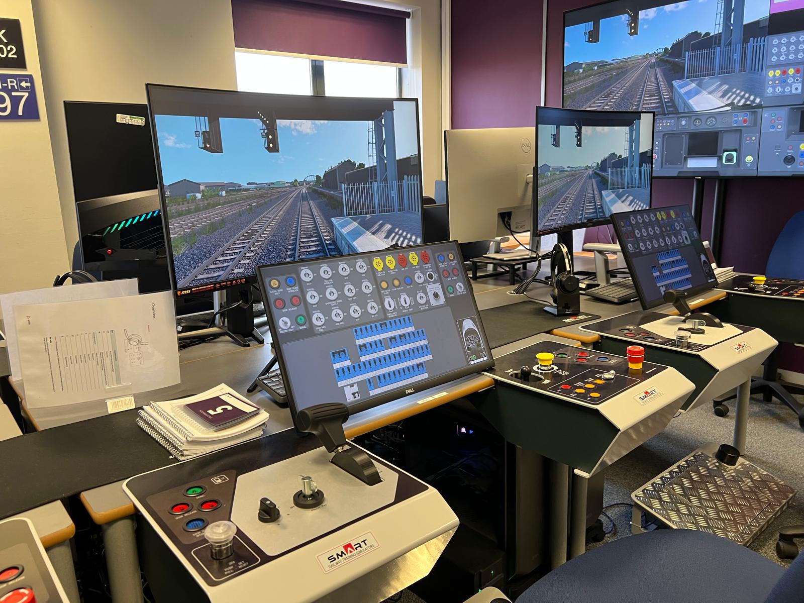 PORTABLE SIMULATOR - smart-simulators.com